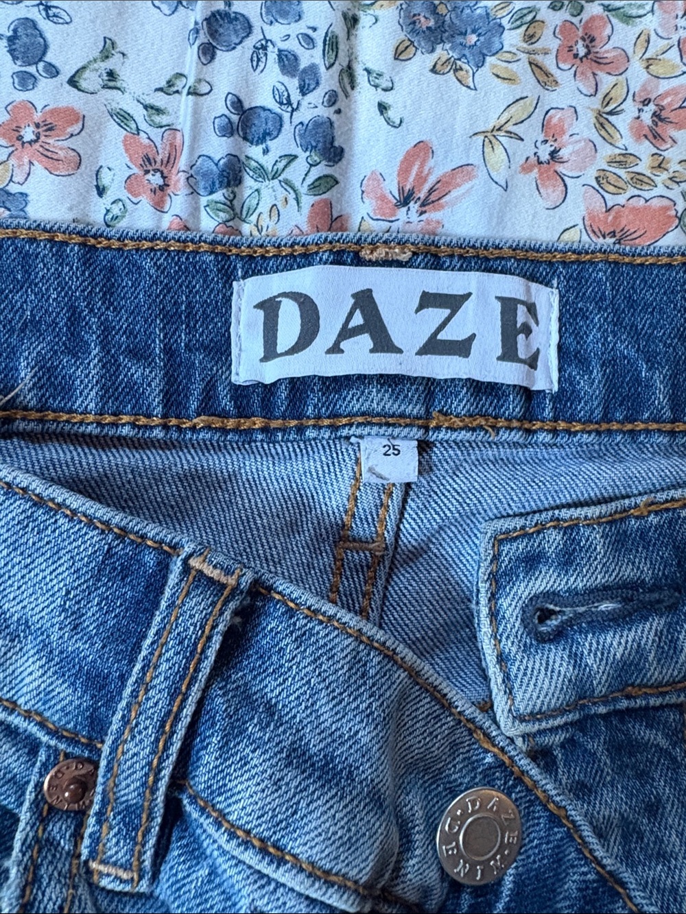 Light Blue Ripped Ankle Jeans - Picture 4 of 6